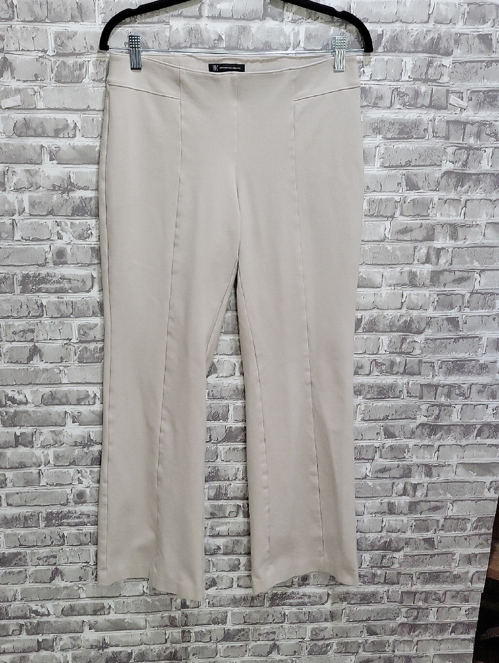 INC International Concepts Cream Boot Cut Leg Womens Sz 8 Pull-On Stretch Pants